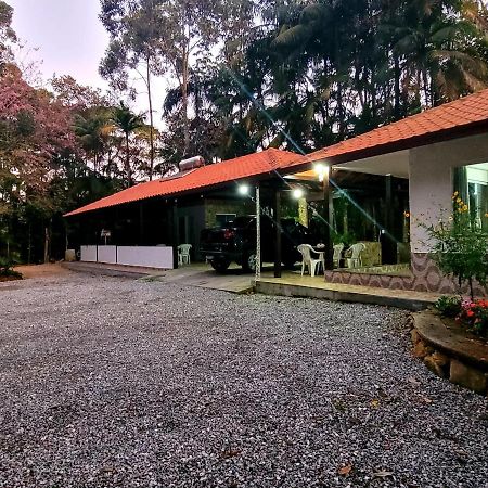 新弗里堡Casa Inteira Em Lumiar , Recanto Das Palmeiras-Nf.别墅 外观 照片
